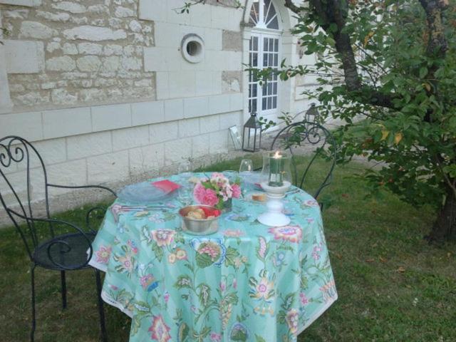 Le Clos De Ligré Exteriör bild